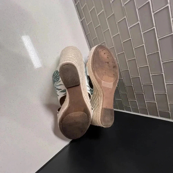 Call It Spring Vegan Wedge Heel Sandals Size 10 - Picture 9 of 9